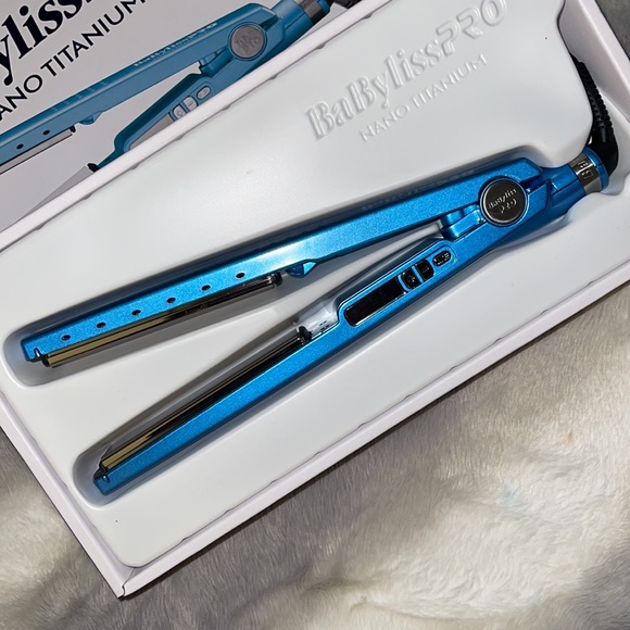 BaBylissPRO Nano Titanium Ionic Straightening Iron - Picture 4 of 6